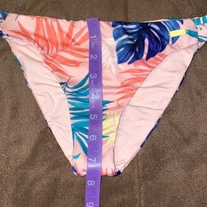 Roxy bikini bottoms
